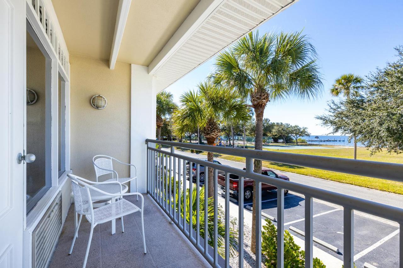 Come Stay Where The Dolphins Play! Ruskin Bagian luar foto