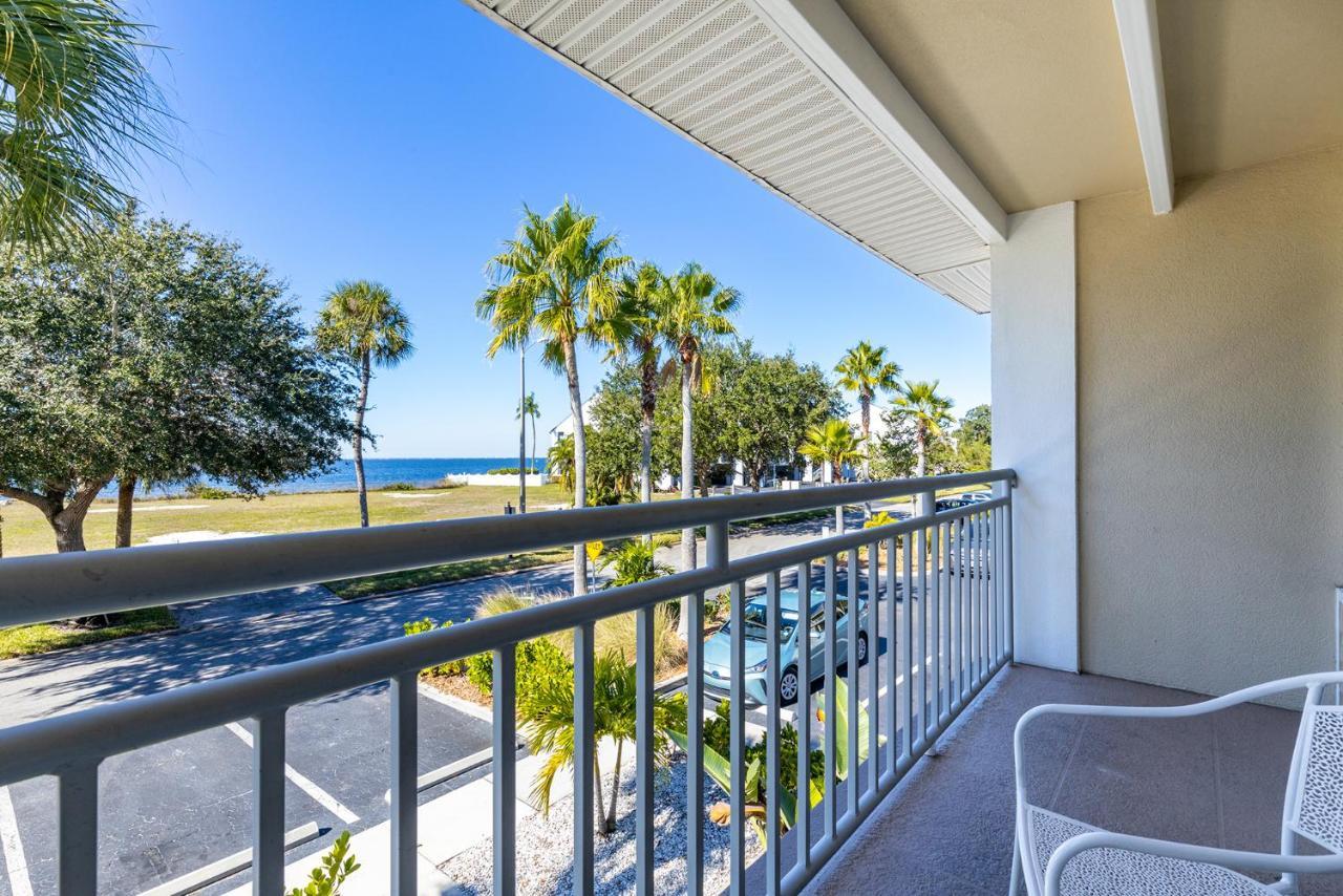 Come Stay Where The Dolphins Play! Ruskin Bagian luar foto